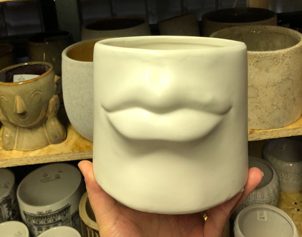Lips Shape Plant Pot Ceramic Planter Home Decor White and Black